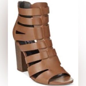 ***NIB***Circus by Sam Edelman (York) Gladiator Block Heel Sandals (8.5)